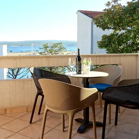 Comfort Beachfront Apartment